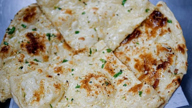Garlic Chilli Naan.